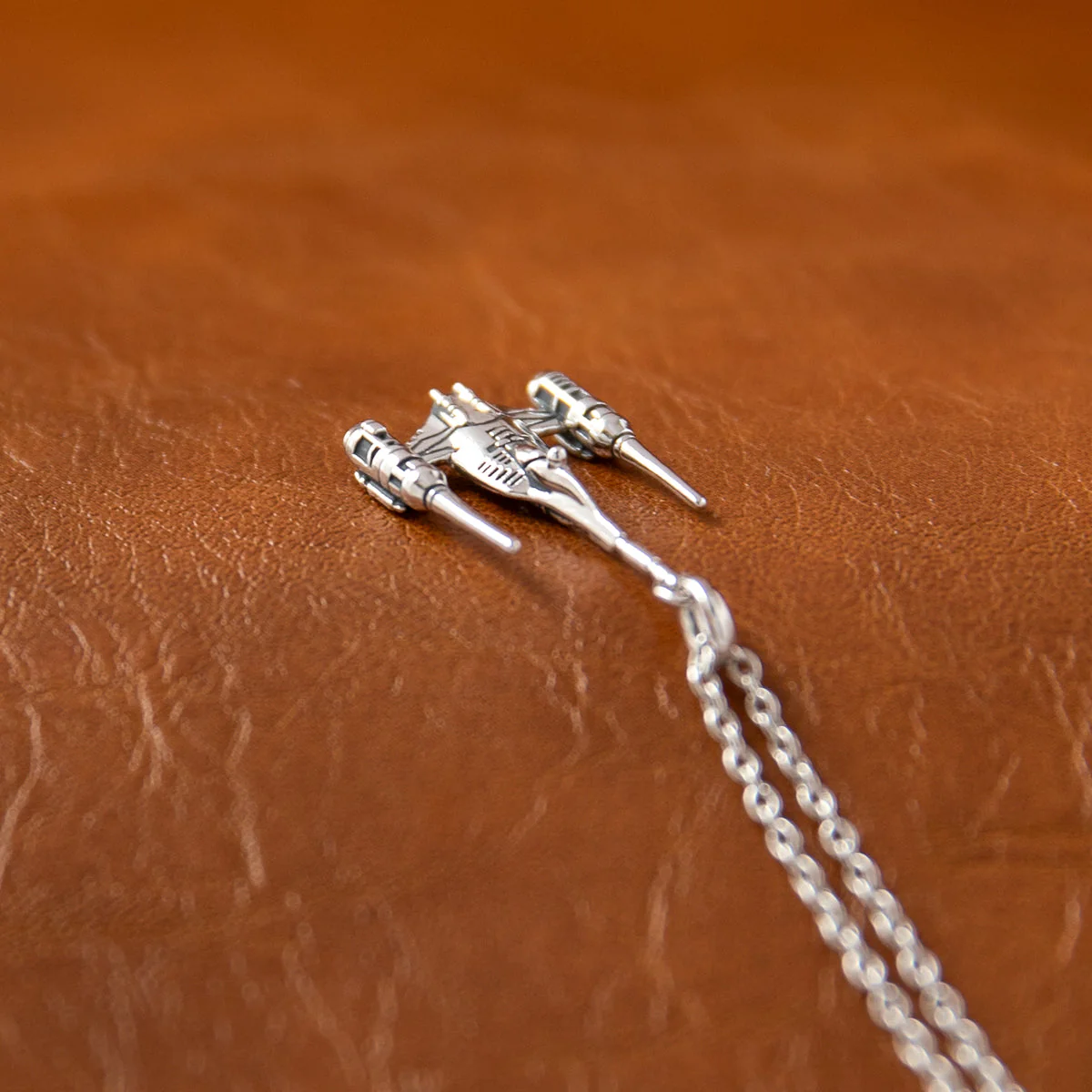 Star Wars x RockLove Naboo N-1 Starfighter Necklace - Image 6