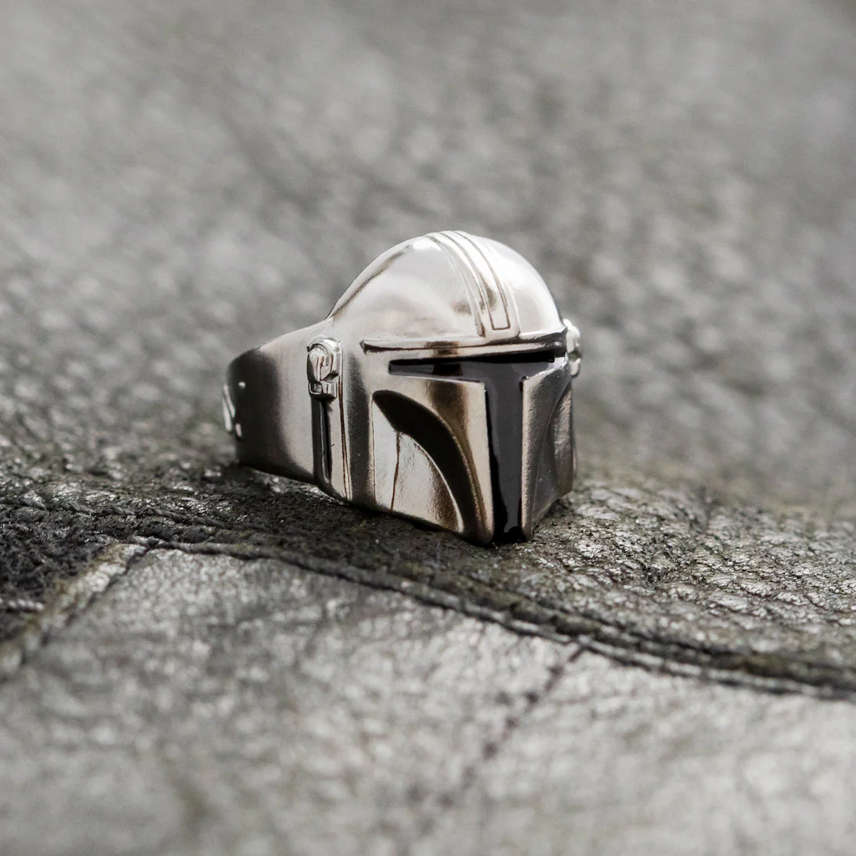 Star Wars x RockLove The Mandalorian Helmet Ring - Image 8